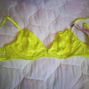 Brand New Victoria Secret Bralette Small Floral Lace Lime Citron Underwire Mesh